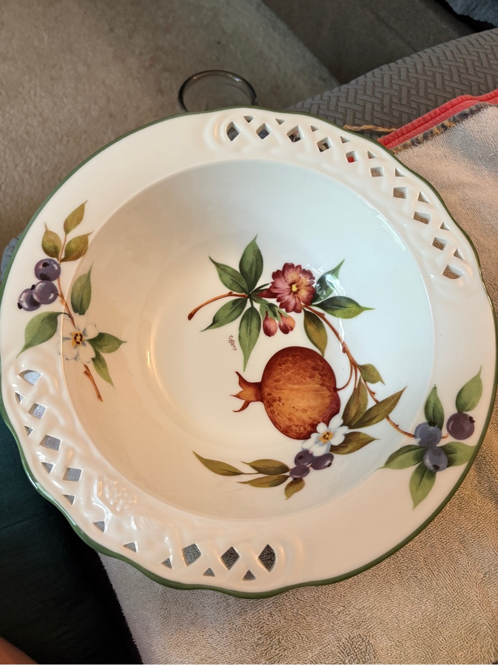 Brunelli Tiffany Vintage Floral Bowl